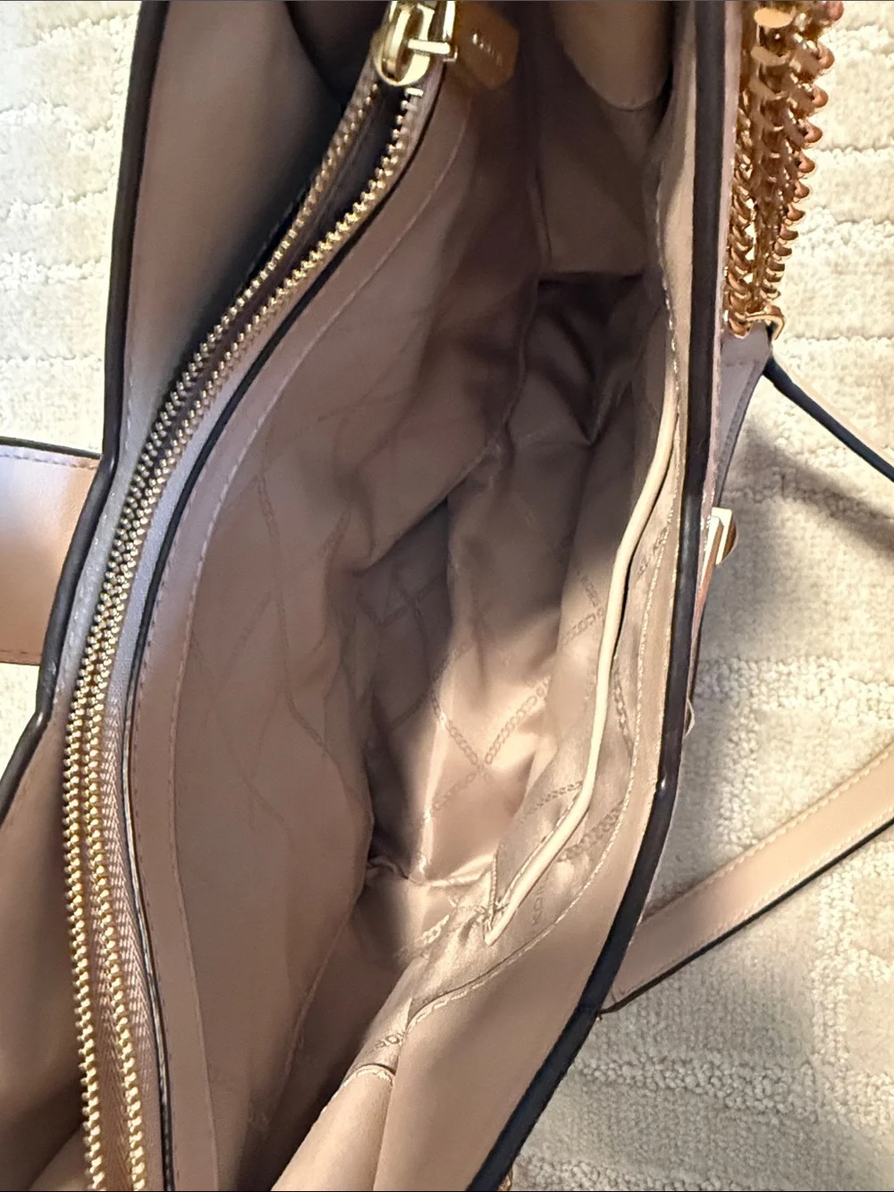 Michael Kors Cream Leather Shoulder Bag with Gold Chain Trim